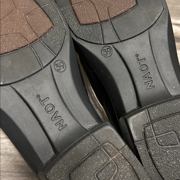 Naot Women’s Kedma Loafer Shoe - Picture 15 of 15